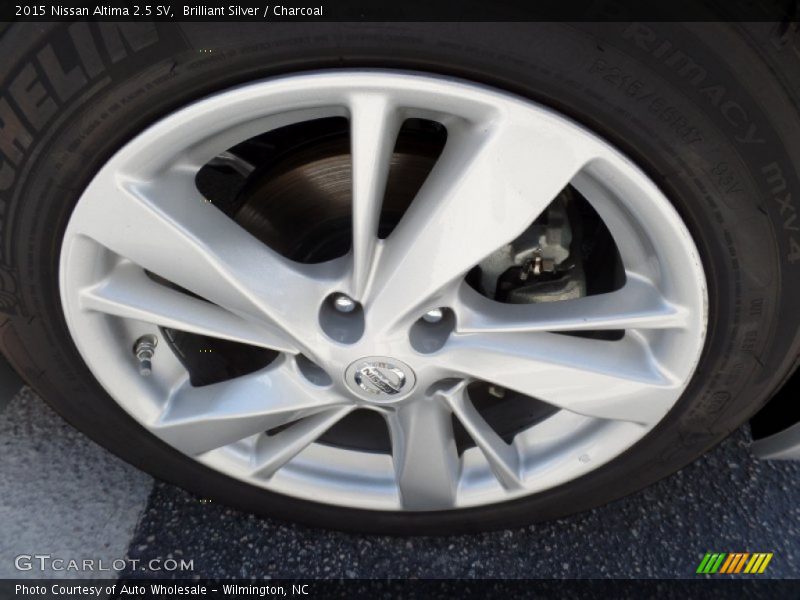 Brilliant Silver / Charcoal 2015 Nissan Altima 2.5 SV
