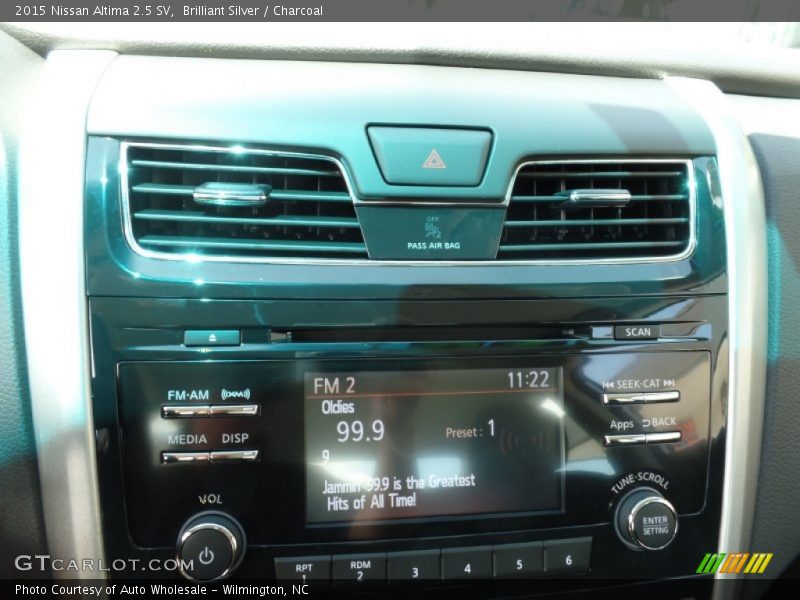 Brilliant Silver / Charcoal 2015 Nissan Altima 2.5 SV