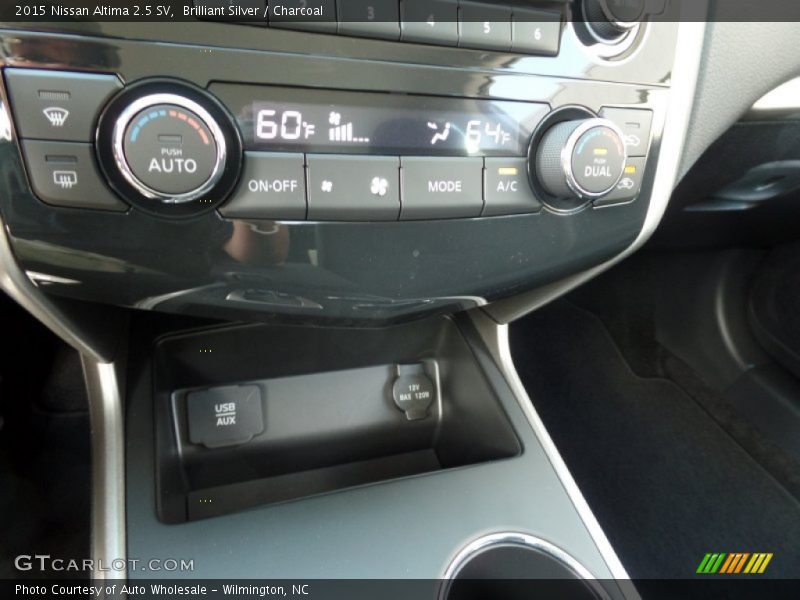 Brilliant Silver / Charcoal 2015 Nissan Altima 2.5 SV