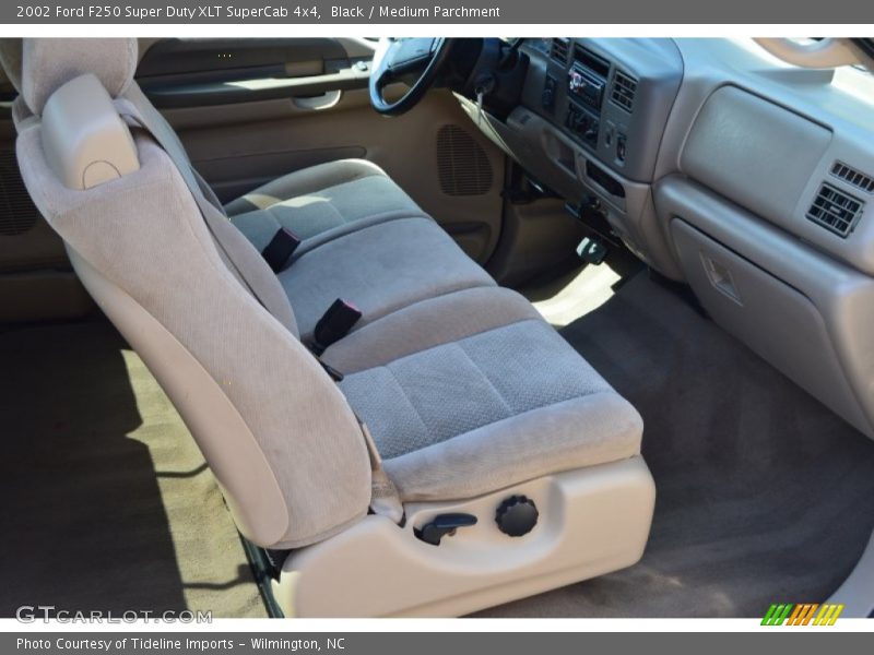 Black / Medium Parchment 2002 Ford F250 Super Duty XLT SuperCab 4x4