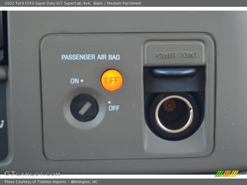 Black / Medium Parchment 2002 Ford F250 Super Duty XLT SuperCab 4x4