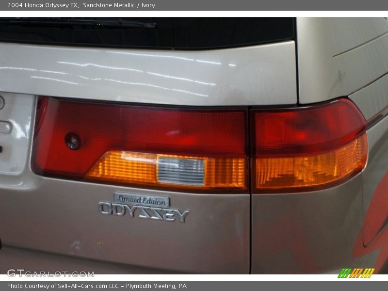 Sandstone Metallic / Ivory 2004 Honda Odyssey EX