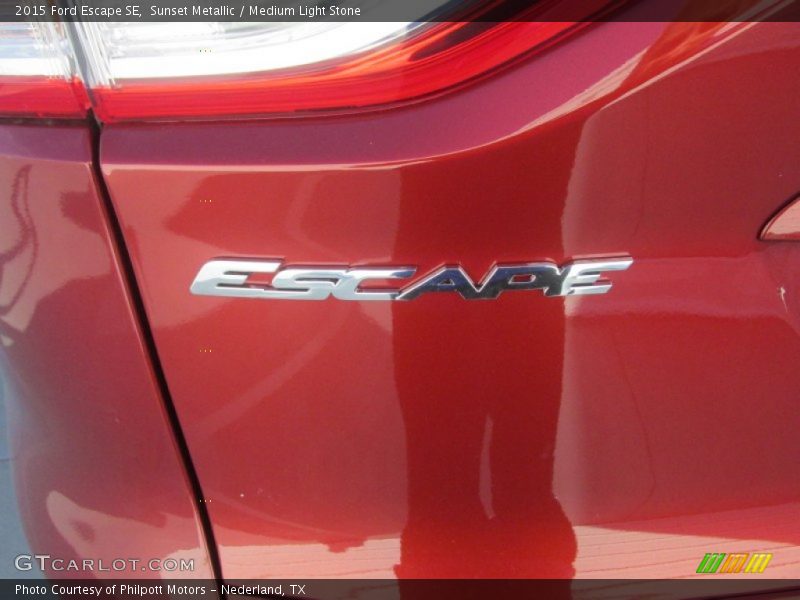 Sunset Metallic / Medium Light Stone 2015 Ford Escape SE