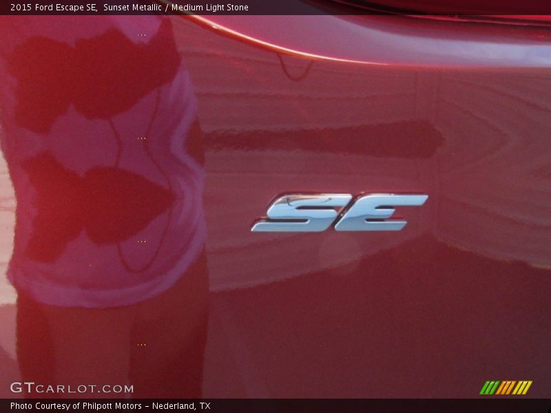 Sunset Metallic / Medium Light Stone 2015 Ford Escape SE