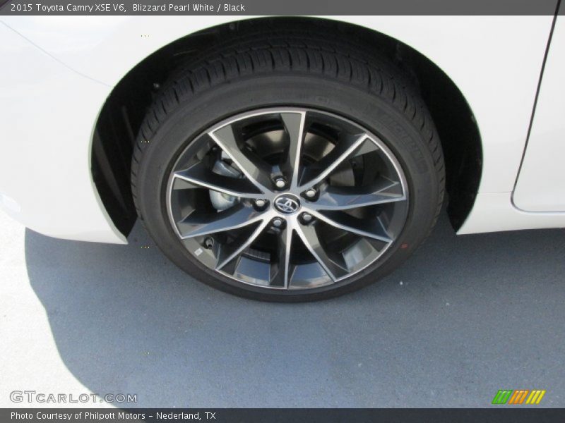 Blizzard Pearl White / Black 2015 Toyota Camry XSE V6