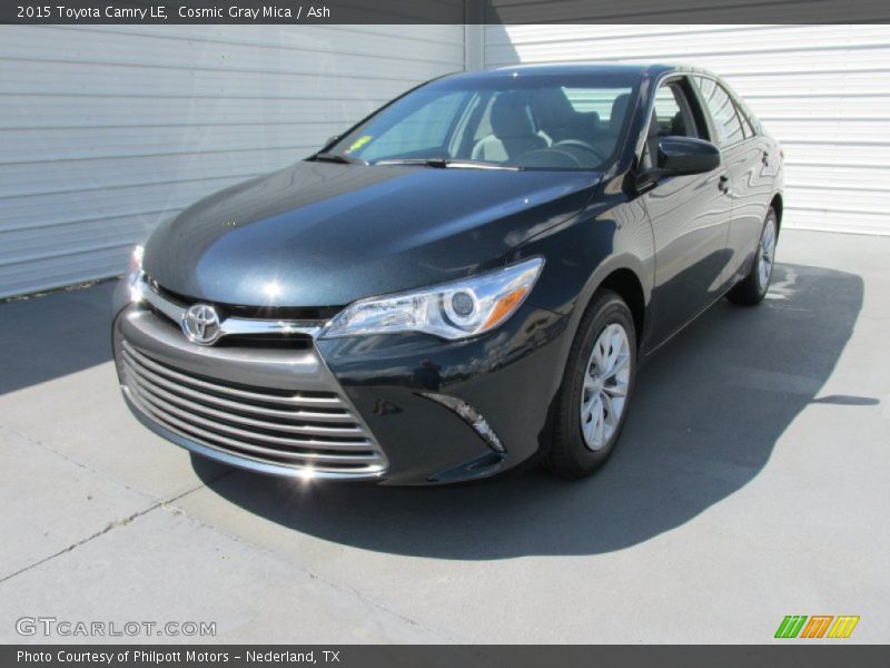 Front 3/4 View of 2015 Camry LE