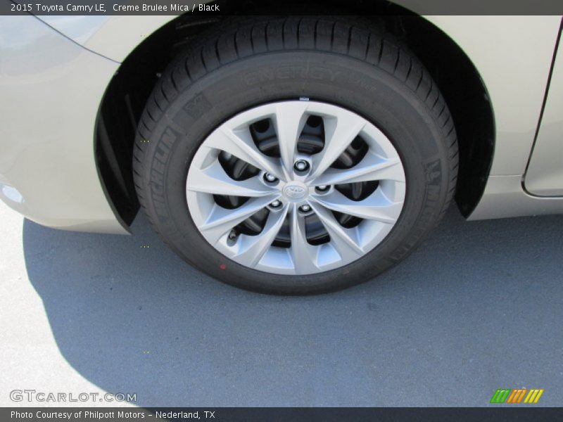 Creme Brulee Mica / Black 2015 Toyota Camry LE