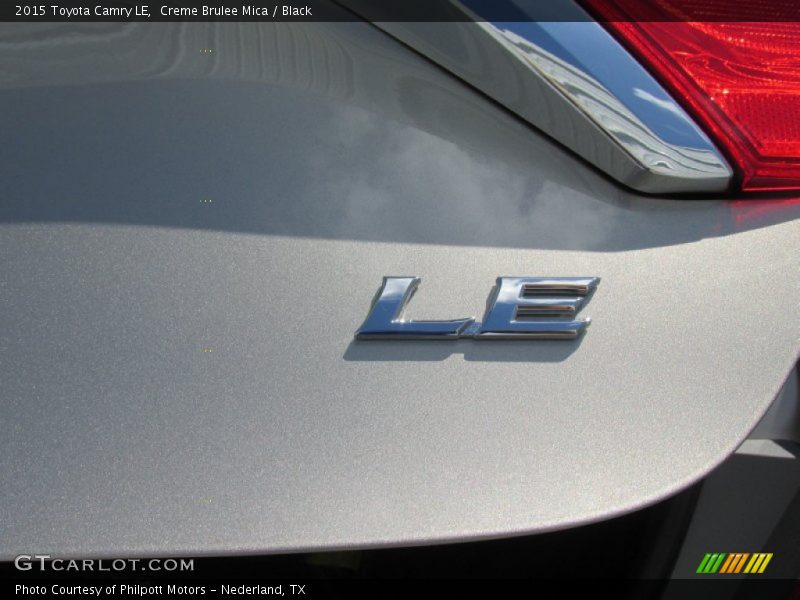 Creme Brulee Mica / Black 2015 Toyota Camry LE