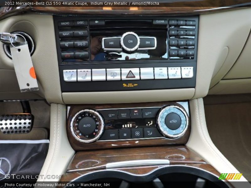 Controls of 2012 CLS 550 4Matic Coupe