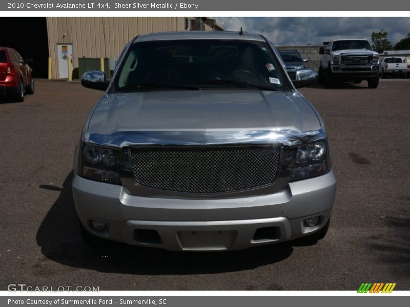 Sheer Silver Metallic / Ebony 2010 Chevrolet Avalanche LT 4x4