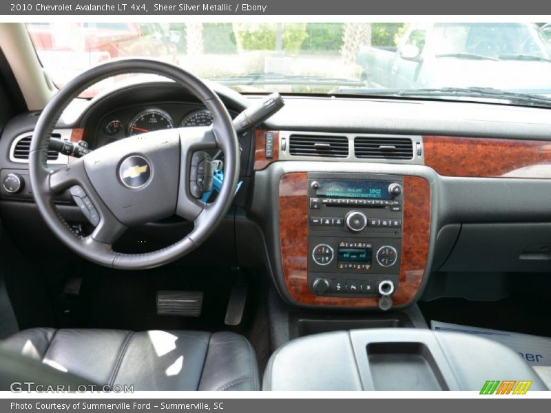 Sheer Silver Metallic / Ebony 2010 Chevrolet Avalanche LT 4x4