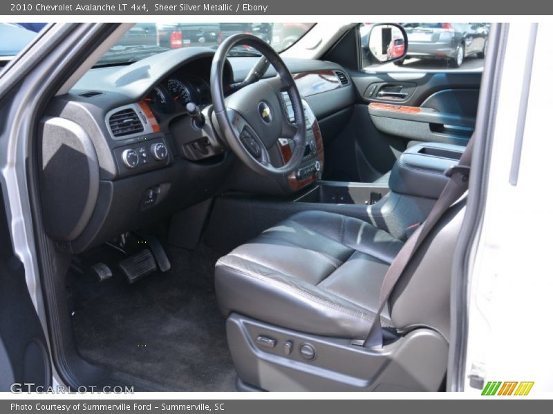 Sheer Silver Metallic / Ebony 2010 Chevrolet Avalanche LT 4x4