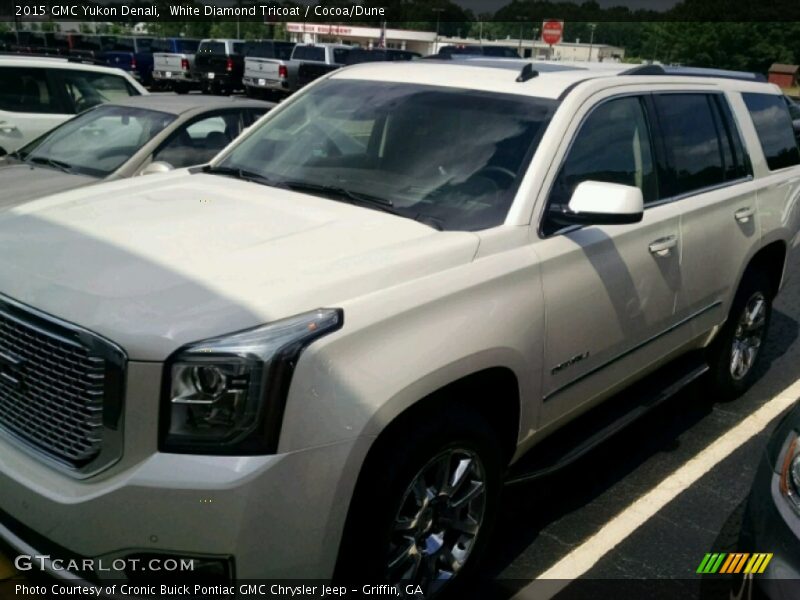 White Diamond Tricoat / Cocoa/Dune 2015 GMC Yukon Denali