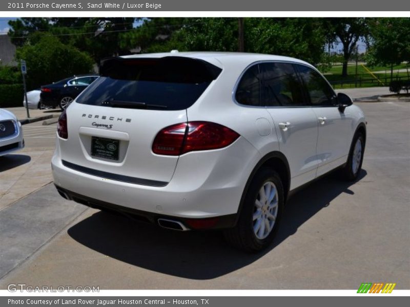 Sand White / Luxor Beige 2011 Porsche Cayenne S