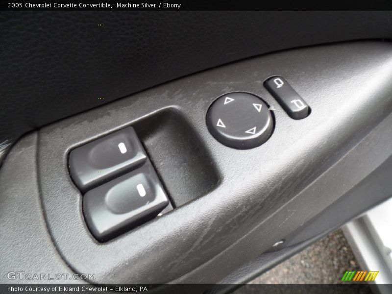 Machine Silver / Ebony 2005 Chevrolet Corvette Convertible