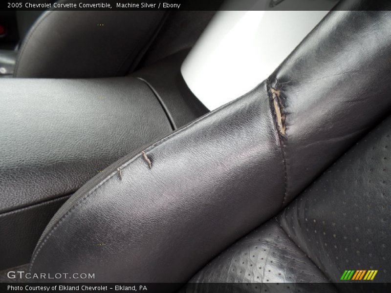 Machine Silver / Ebony 2005 Chevrolet Corvette Convertible