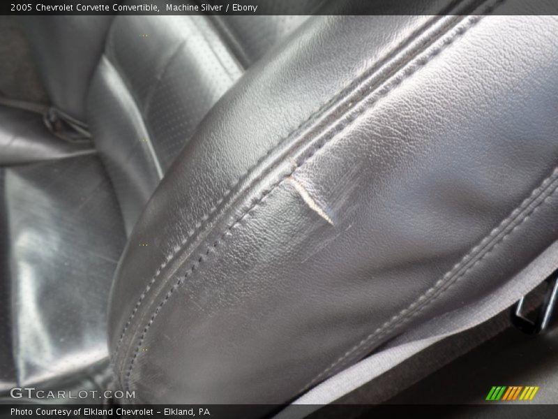 Machine Silver / Ebony 2005 Chevrolet Corvette Convertible