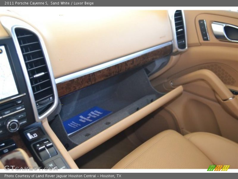 Sand White / Luxor Beige 2011 Porsche Cayenne S