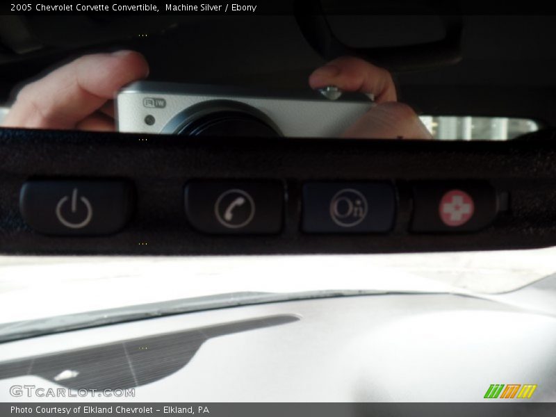 Machine Silver / Ebony 2005 Chevrolet Corvette Convertible