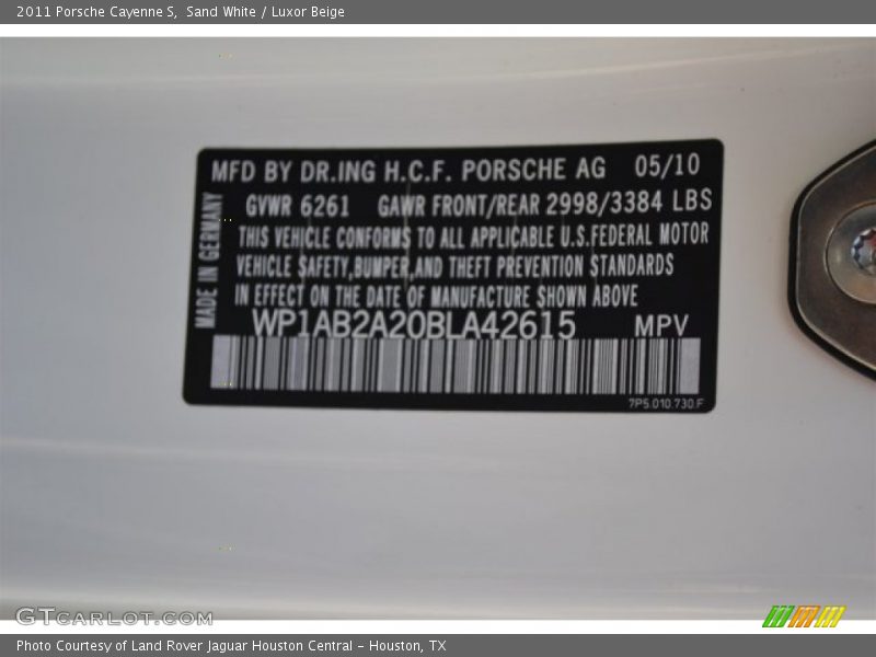 Sand White / Luxor Beige 2011 Porsche Cayenne S
