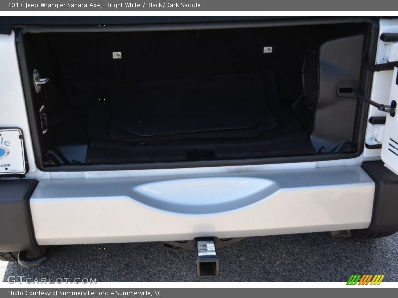 Bright White / Black/Dark Saddle 2013 Jeep Wrangler Sahara 4x4