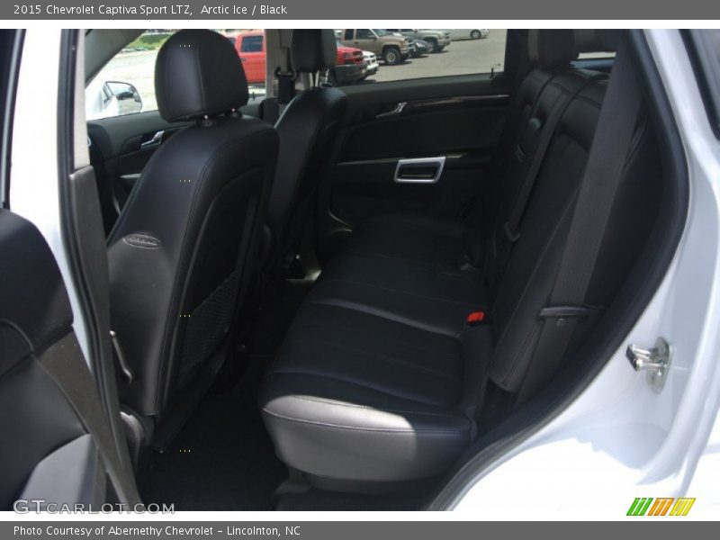 Arctic Ice / Black 2015 Chevrolet Captiva Sport LTZ