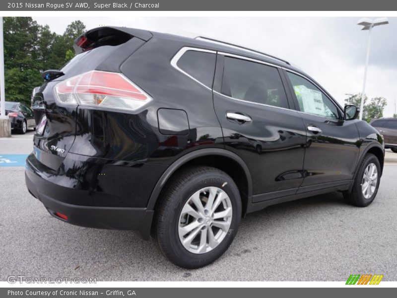 Super Black / Charcoal 2015 Nissan Rogue SV AWD