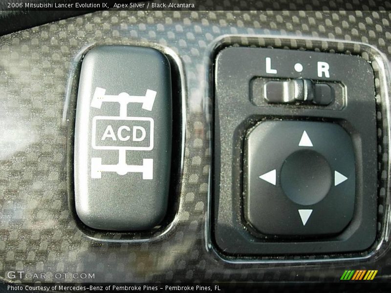 Apex Silver / Black Alcantara 2006 Mitsubishi Lancer Evolution IX