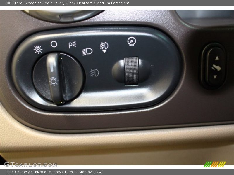 Black Clearcoat / Medium Parchment 2003 Ford Expedition Eddie Bauer