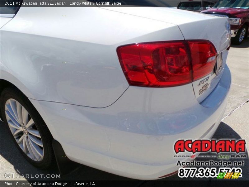 Candy White / Cornsilk Beige 2011 Volkswagen Jetta SEL Sedan