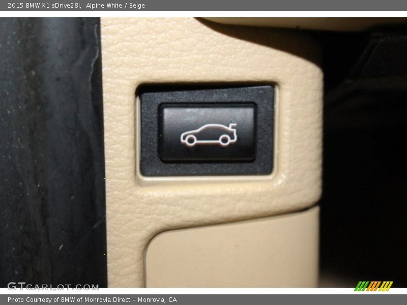 Alpine White / Beige 2015 BMW X1 sDrive28i