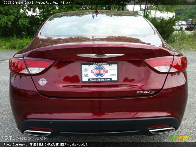 Velvet Red Pearl / Black 2015 Chrysler 200 S