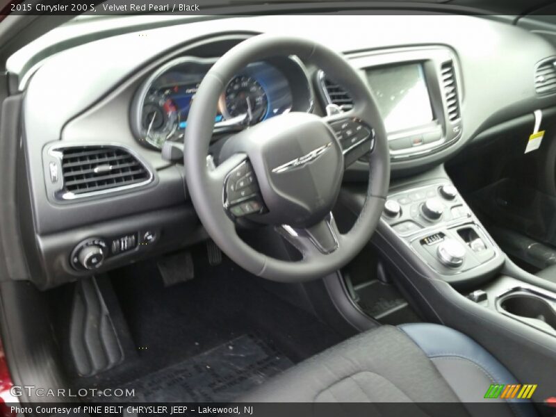 Velvet Red Pearl / Black 2015 Chrysler 200 S