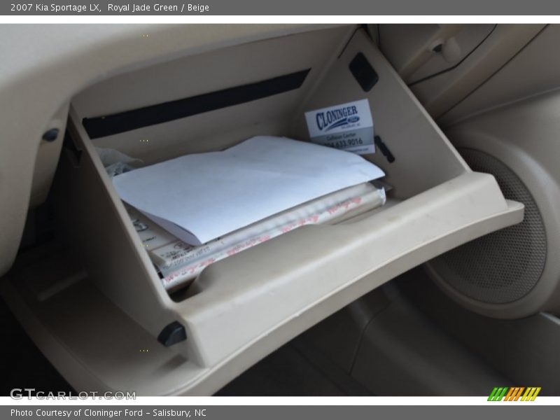 Royal Jade Green / Beige 2007 Kia Sportage LX