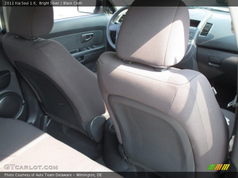 Bright Silver / Black Cloth 2011 Kia Soul 1.6