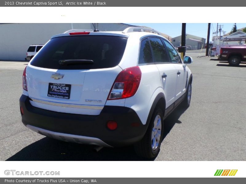 Arctic Ice White / Black 2013 Chevrolet Captiva Sport LS
