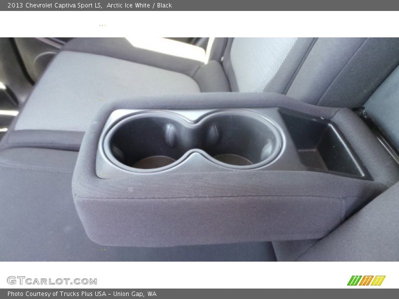 Arctic Ice White / Black 2013 Chevrolet Captiva Sport LS