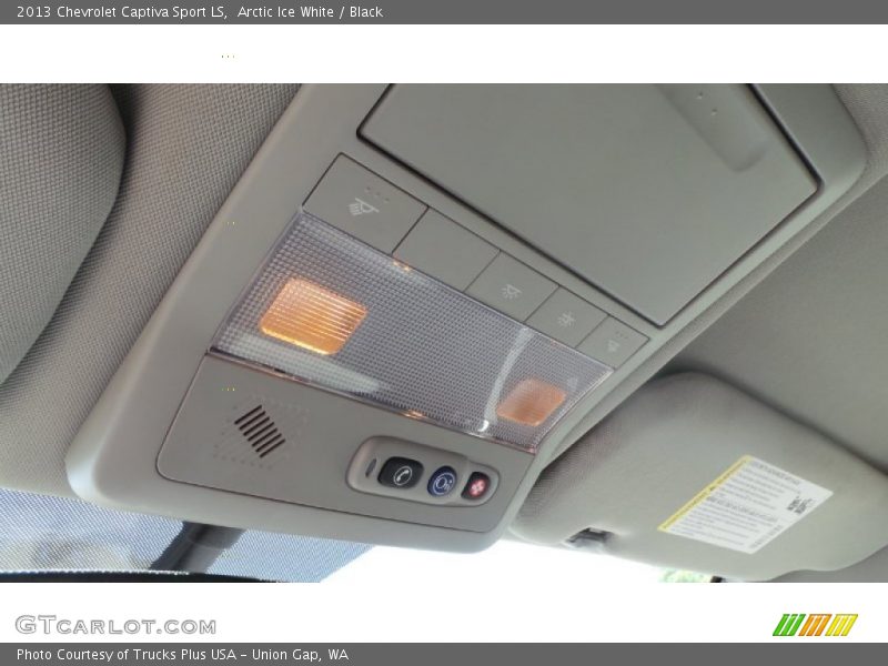 Arctic Ice White / Black 2013 Chevrolet Captiva Sport LS