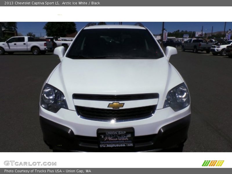 Arctic Ice White / Black 2013 Chevrolet Captiva Sport LS