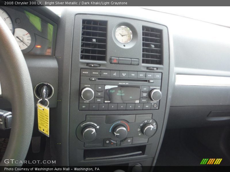 Bright Silver Metallic / Dark Khaki/Light Graystone 2008 Chrysler 300 LX