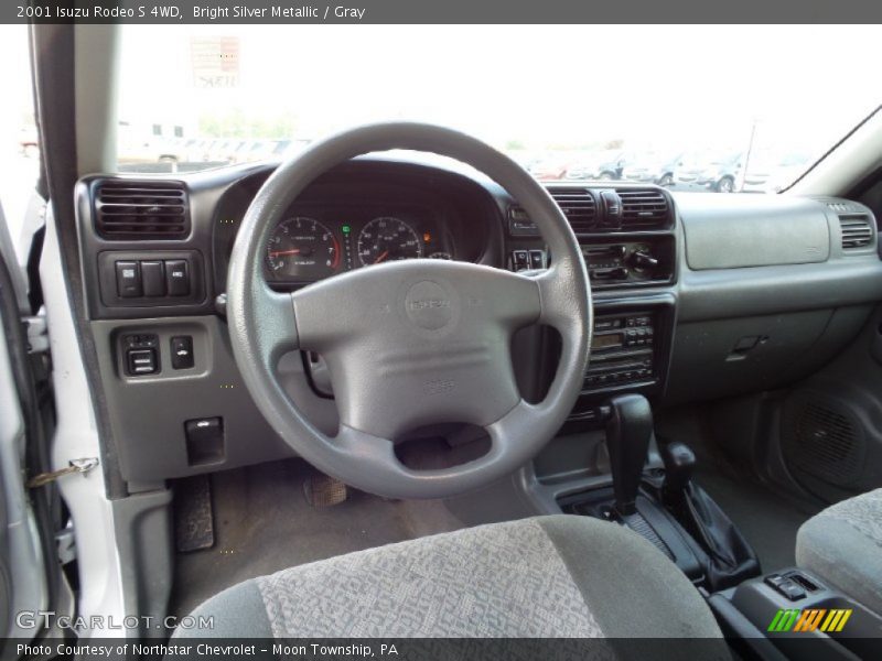 Bright Silver Metallic / Gray 2001 Isuzu Rodeo S 4WD