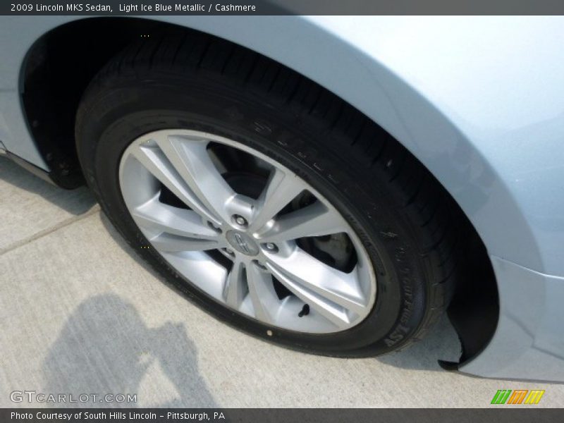 Light Ice Blue Metallic / Cashmere 2009 Lincoln MKS Sedan