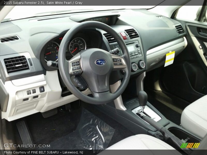 Satin White Pearl / Gray 2015 Subaru Forester 2.5i