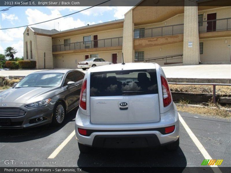 Bright Silver / Black Cloth 2013 Kia Soul 1.6