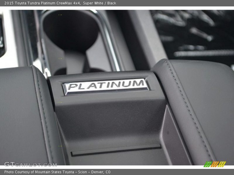 Super White / Black 2015 Toyota Tundra Platinum CrewMax 4x4
