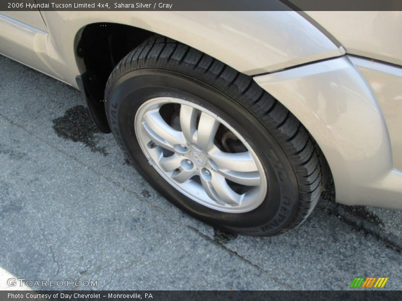 Sahara Silver / Gray 2006 Hyundai Tucson Limited 4x4