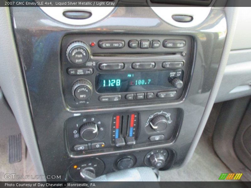 Liquid Silver Metallic / Light Gray 2007 GMC Envoy SLE 4x4