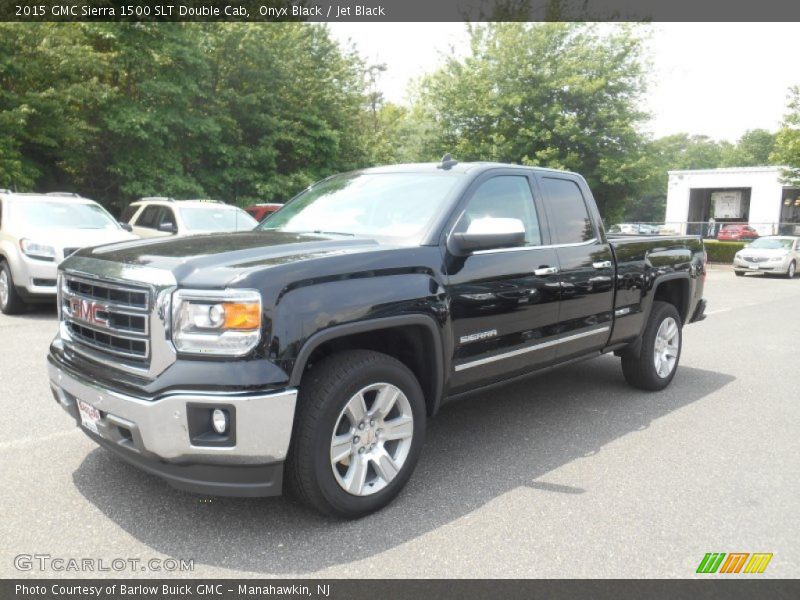 Front 3/4 View of 2015 Sierra 1500 SLT Double Cab