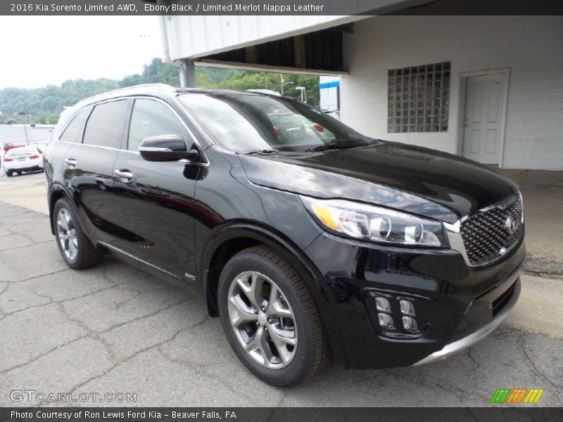 Front 3/4 View of 2016 Sorento Limited AWD