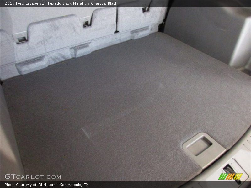Tuxedo Black Metallic / Charcoal Black 2015 Ford Escape SE